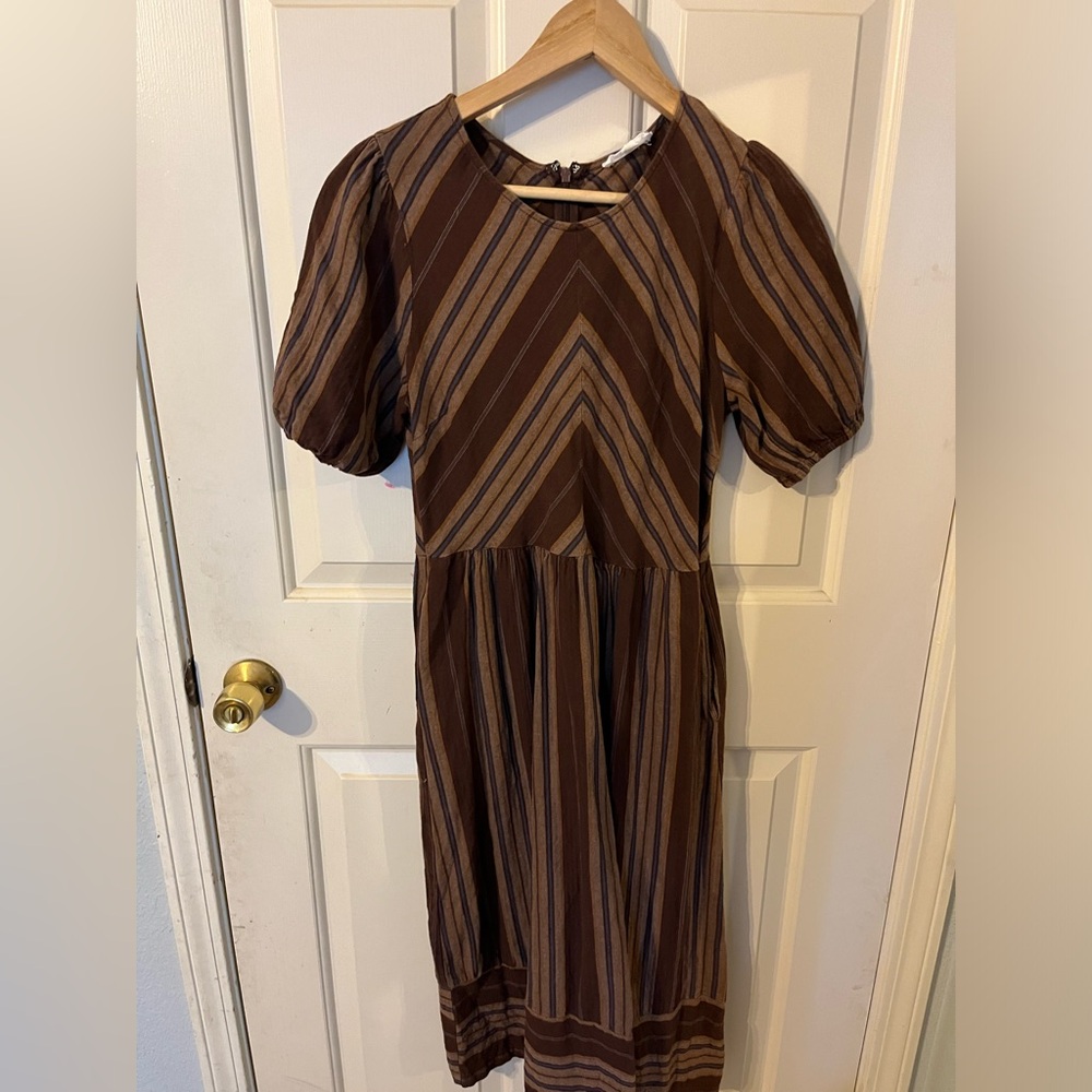 Day to Day brand midi dress